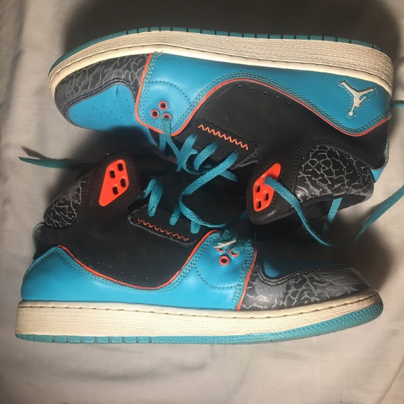 Jordan’s - Picture 2 of 2